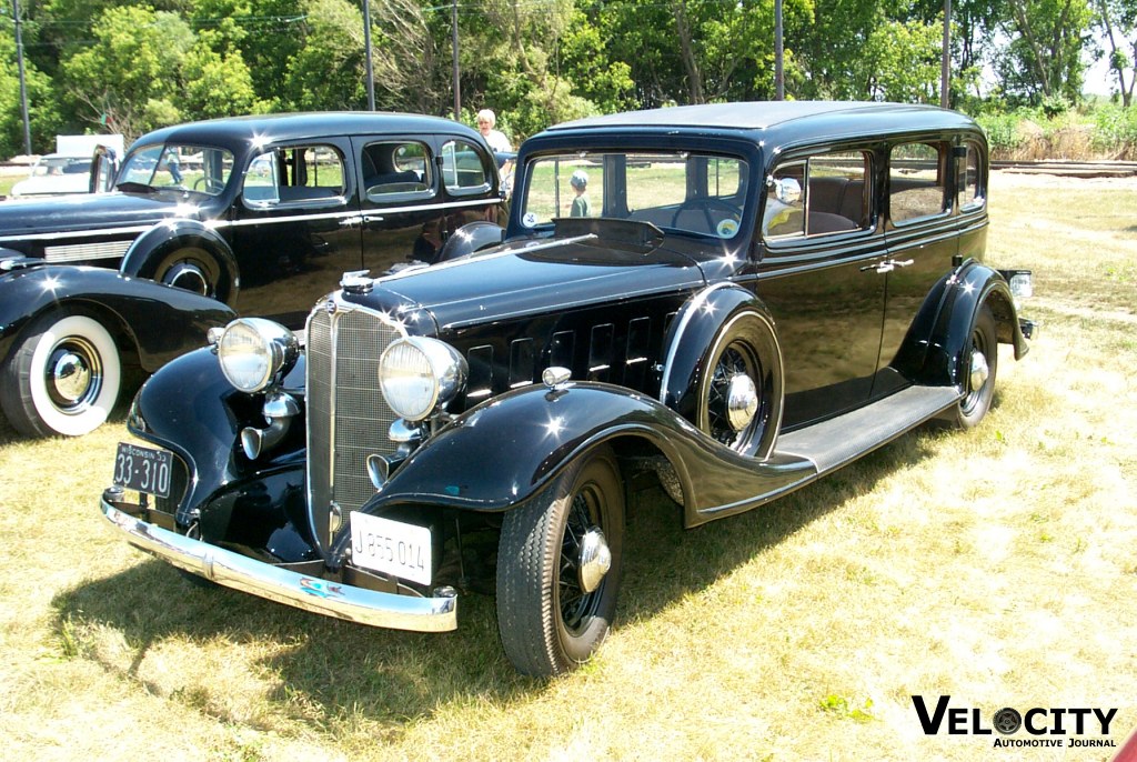 1933 Buick 4-door