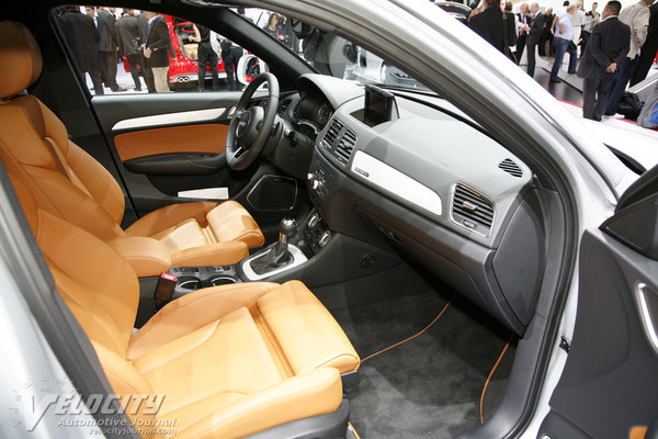 2013 Audi Q3 Interior