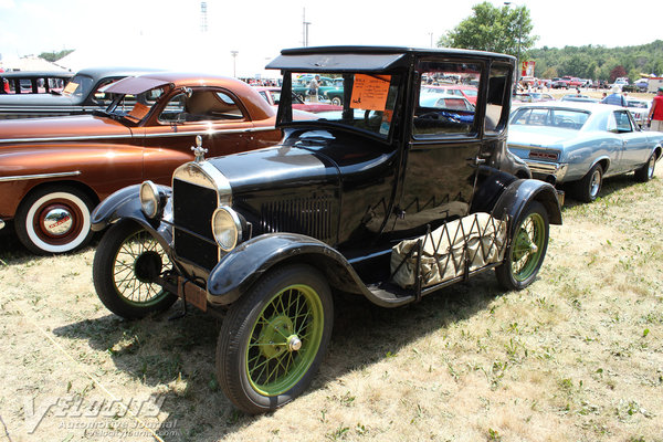 1926 Ford Model-T coupe