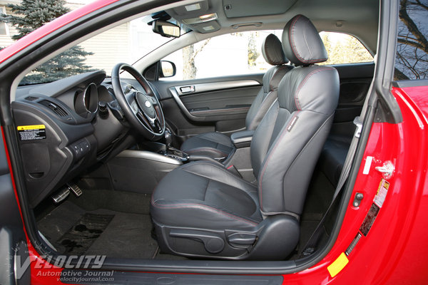 2013 Kia Forte Koup SX Interior