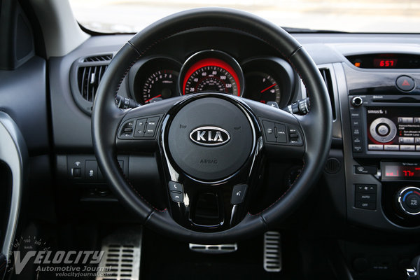 2013 Kia Forte Koup SX Instrumentation