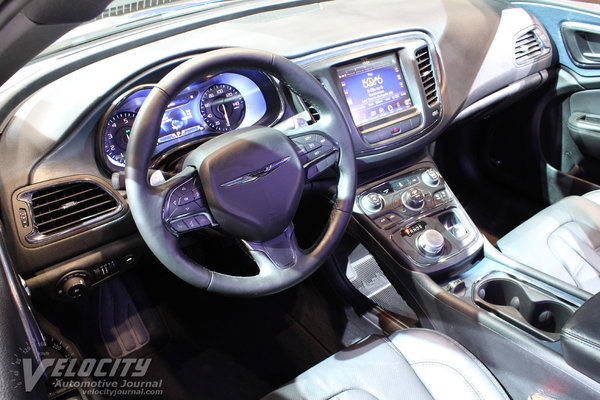 2015 Chrysler 200 pictures