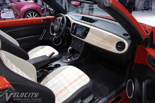 2015 Volkswagen Beetle Convertible Wave Interior