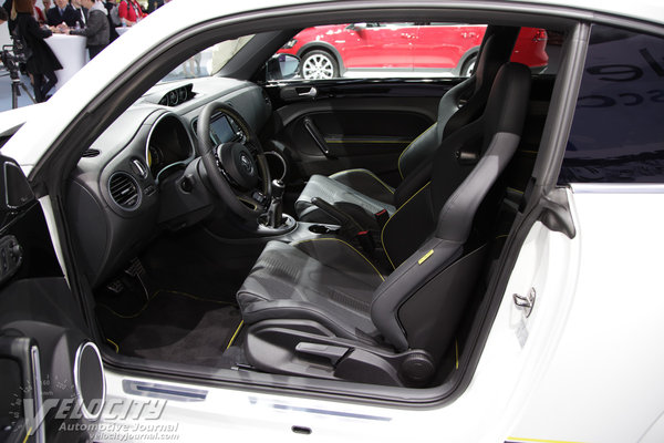 2015 Volkswagen Beetle R-Line Interior