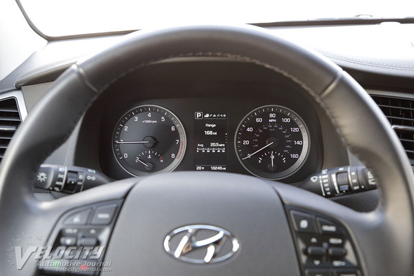 2016 Hyundai Tucson Limited Instrumentation
