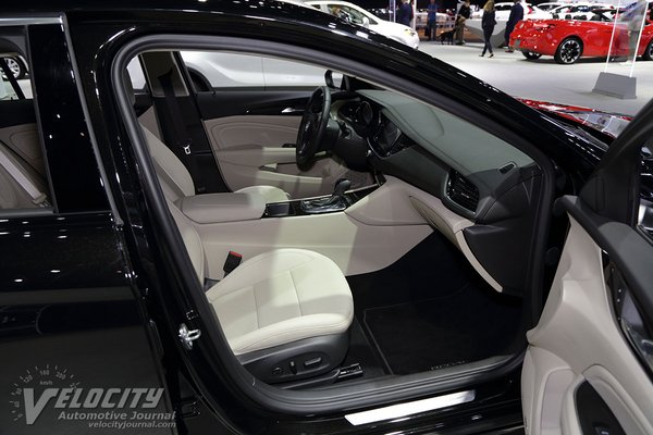 2018 Buick Regal Sportback Interior