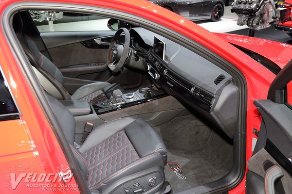 2018 Audi RS 4 Avant Interior