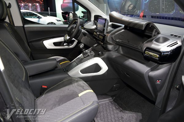 2018 Peugeot Rifter 4x4 Interior