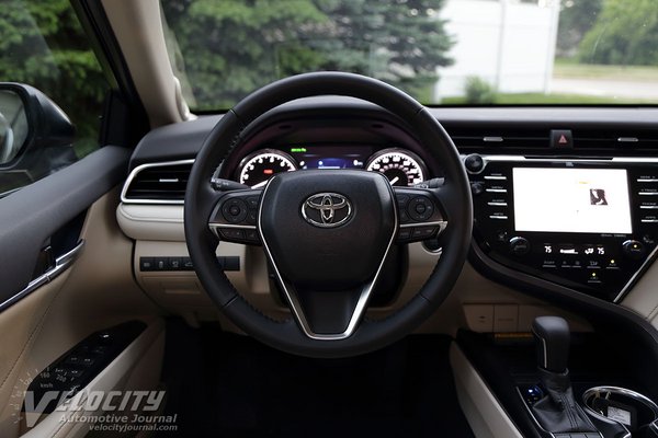 2018 Toyota Camry XLE Instrumentation