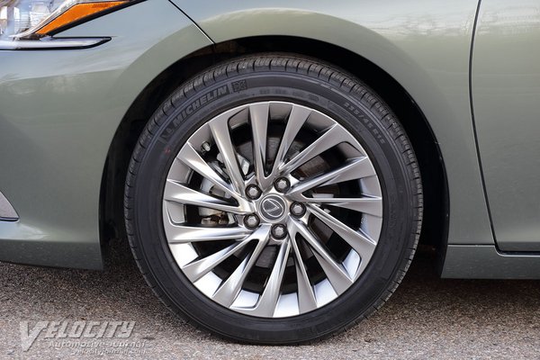 2019 Lexus ES 350 Ultra Luxury Wheel