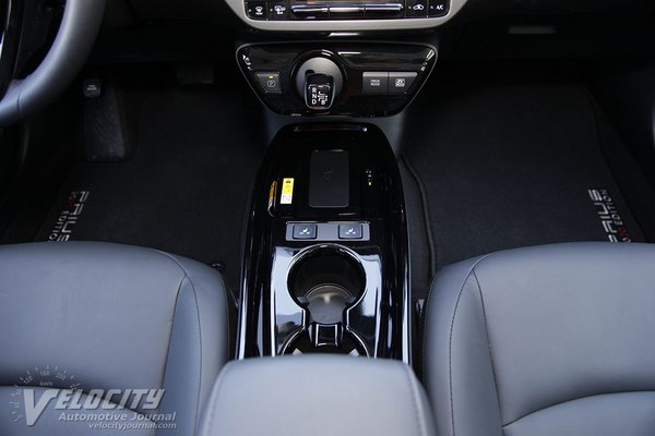 2021 Toyota Prius XLE 2020 edition Instrumentation