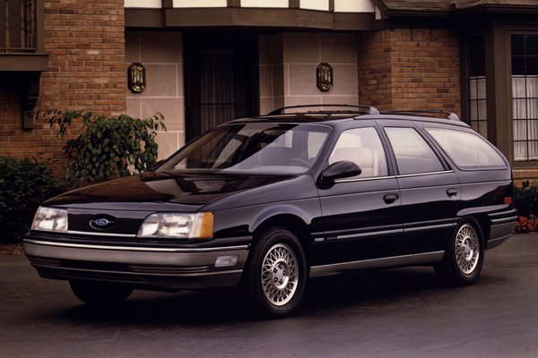 1986 Ford Taurus GL wagon