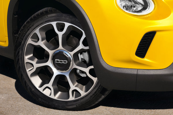 2014 Fiat 500 L Wheel