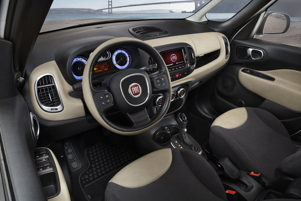 2014 Fiat 500 L Interior