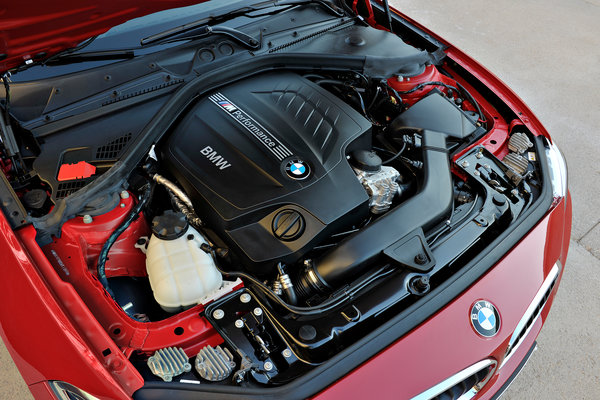 2014 BMW 2-Series Coupe Engine