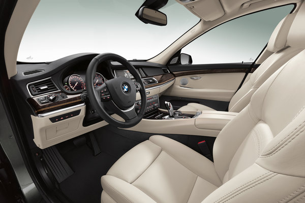 2014 BMW 5-Series Gran Turismo Interior