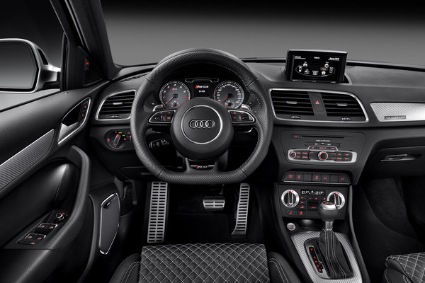 2014 Audi RS Q3 Instrumentation