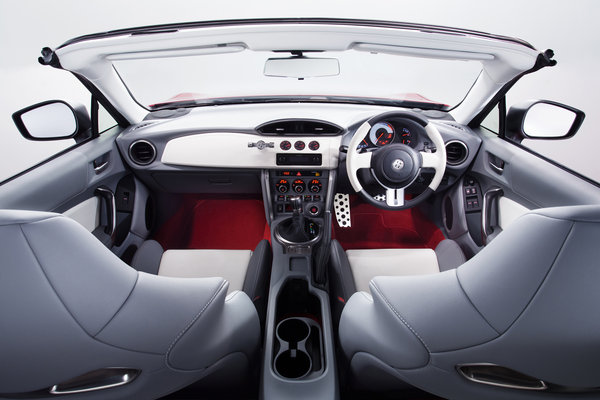 2013 Toyota FT-86 Open Interior