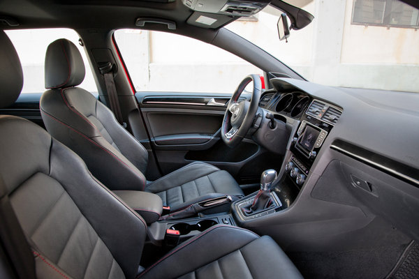 2015 Volkswagen GTI 5d Interior
