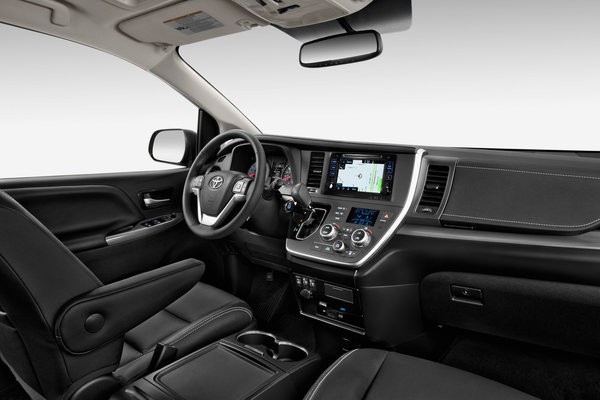 2015 Toyota Sienna SE Interior