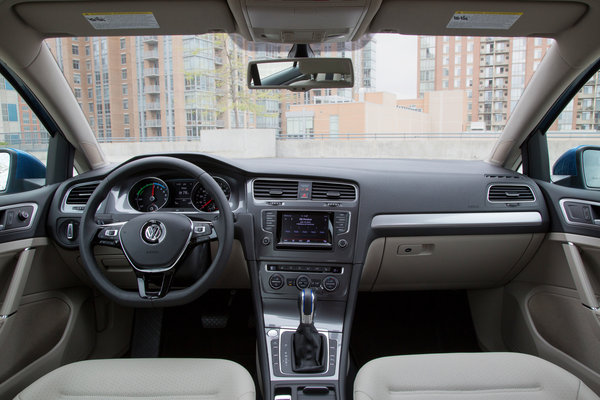 2015 Volkswagen e-Golf Interior