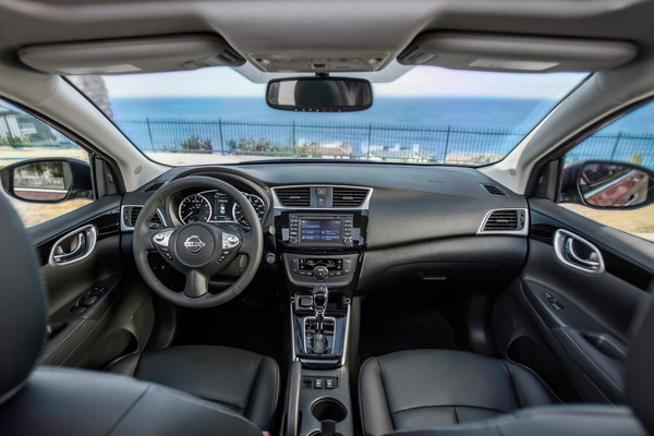 2016 Nissan Sentra Interior
