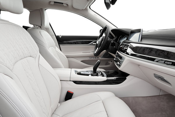 2016 BMW 7-Series Interior