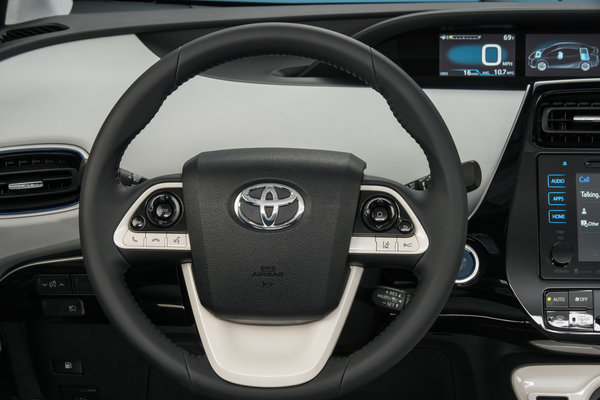 2016 Toyota Prius Three Instrumentation