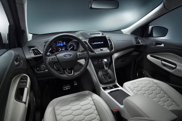 2016 Ford Kuga Vignale Interior
