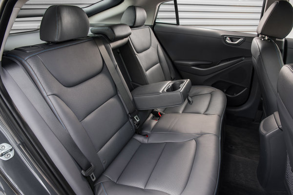 2017 Hyundai Ioniq Hybrid Interior