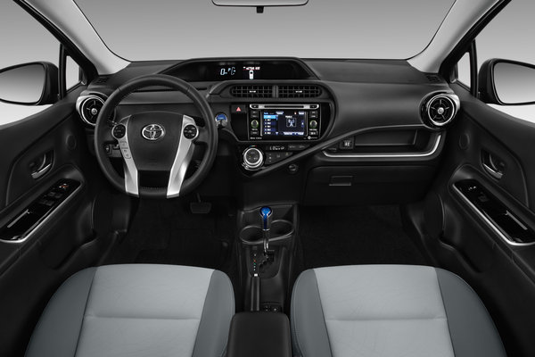 2017 Toyota Prius c Interior
