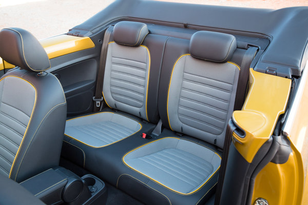 2017 Volkswagen Beetle Dune Convertible Interior