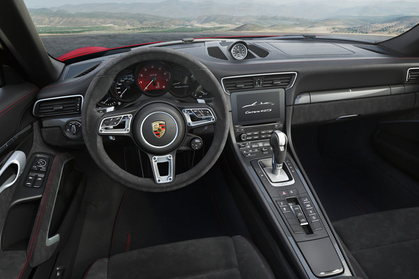 2018 Porsche 911 Carrera Cabriolet Interior