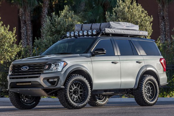 2017 Ford Expedition by LGE-CTS Motorsports