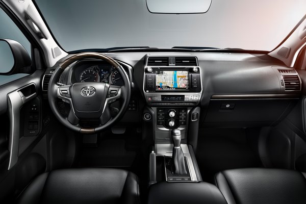 2018 Toyota Land Cruiser Interior