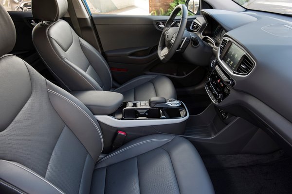 2018 Hyundai Ioniq Plug-in Hybrid Interior