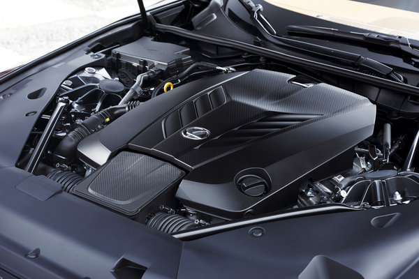 2018 Lexus LC 500 Engine