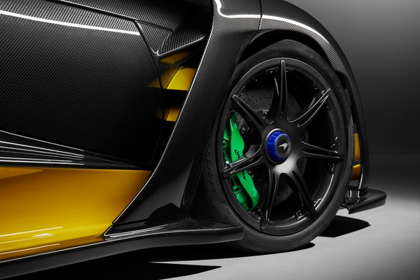 2018 McLaren Senna Carbon Theme by MSO Wheel