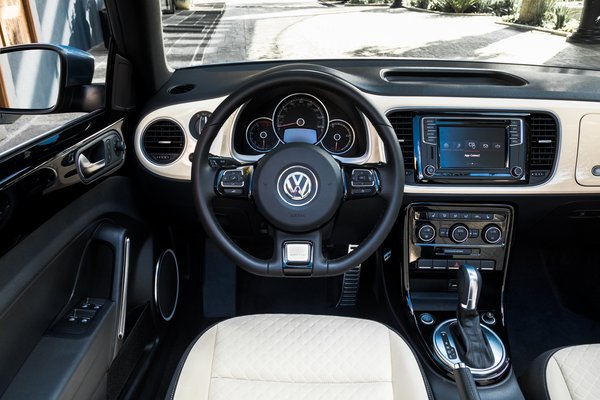 2019 Volkswagen Beetle Final Edition Convertible Interior