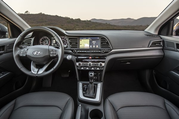 2019 Hyundai Elantra sedan Interior