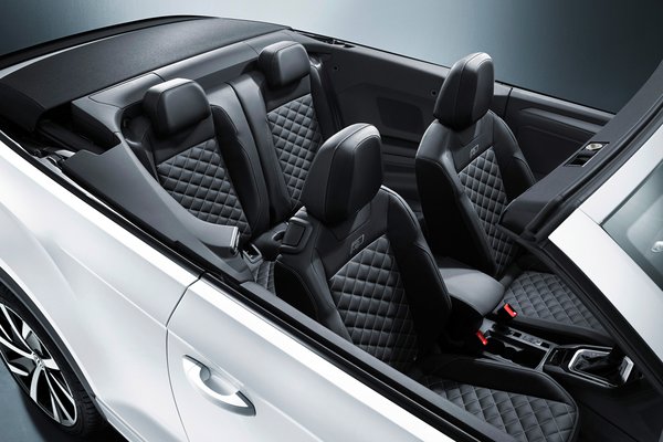 2021 Volkswagen T-Roc Cabriolet Interior