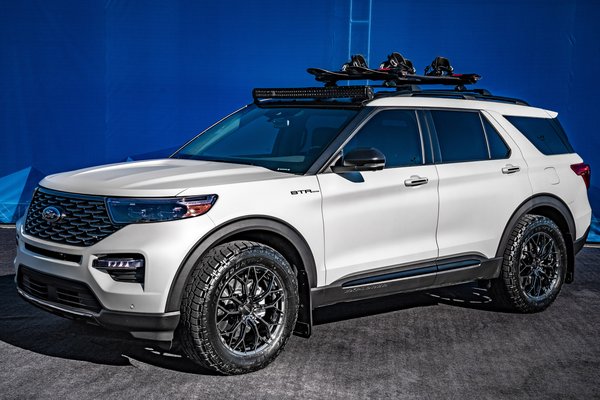 2019 Ford Explorer Limited Hybrid by Blood Type Racing