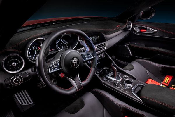 2021 Alfa Romeo Giulia GTA Interior