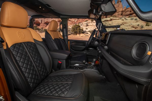 2024 Jeep Gladiator Rubicon High Top Interior