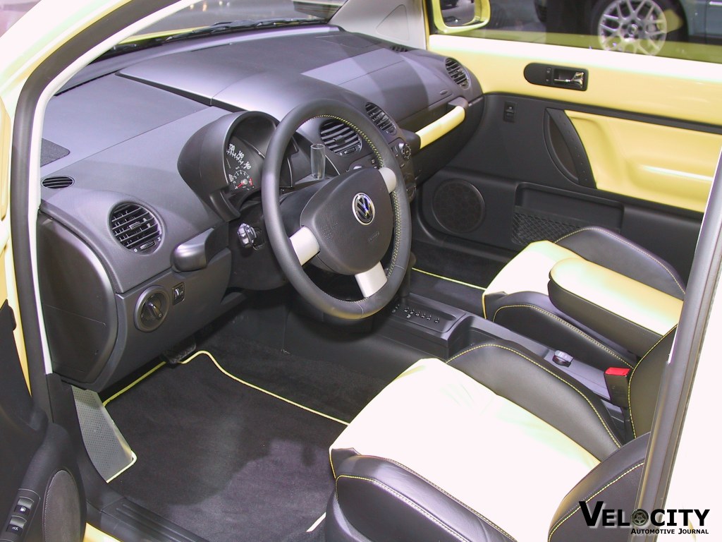 2002 Volkswagen Beetle GLS 1.8T interior