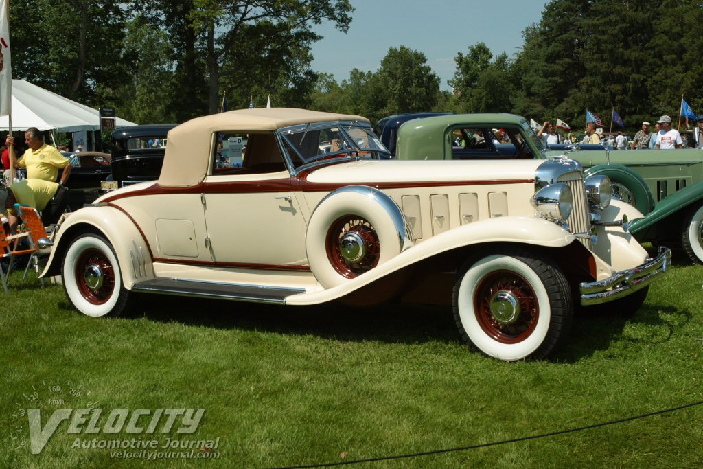 1932 Chrysler Imperial Roadster
