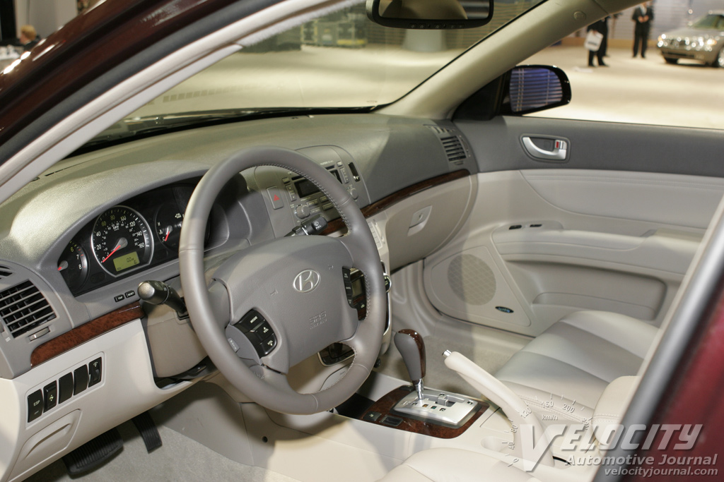 2006 Hyundai Sonata Interior