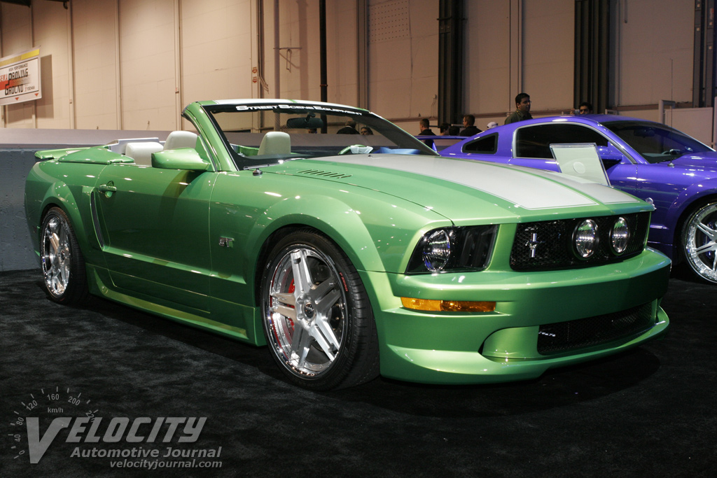 2005 Ford Mustang Convertible by Street Scene Equipment
