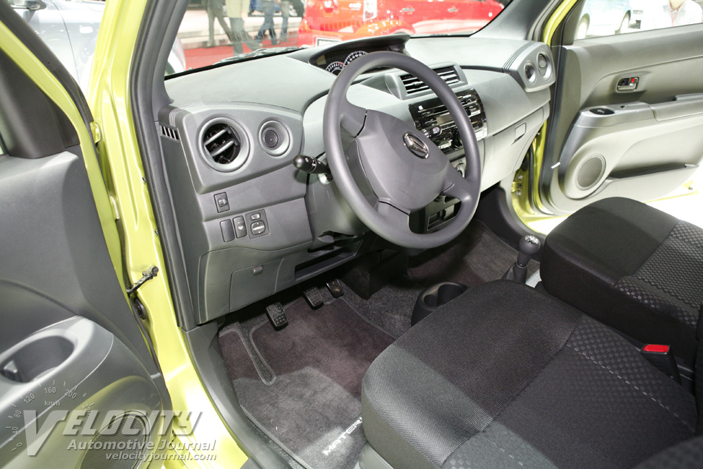 2007 Daihatsu Materia Interior