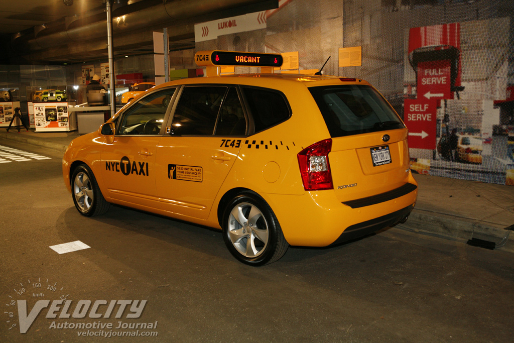 2007 Kia Rondo Taxi 07 Prototype